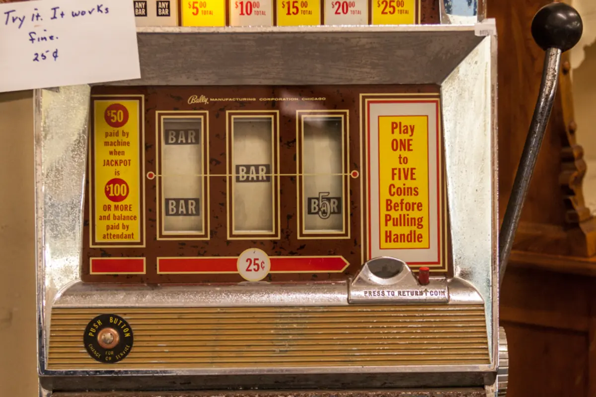 Jili Fortune Gems — low-variance Jili entry at 96.01% observed, 32.7% hit freq