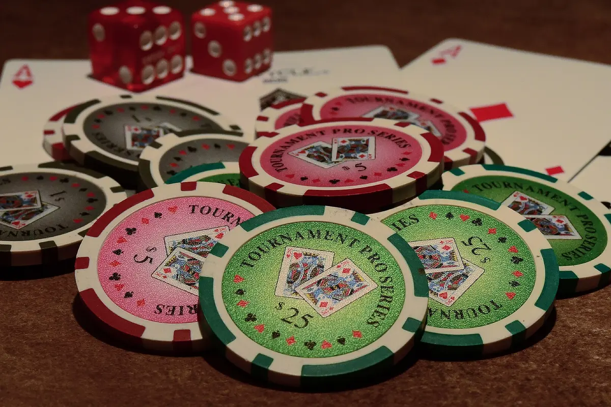 Jili slots vs Evolution live dealer — HATV RTP comparison frame